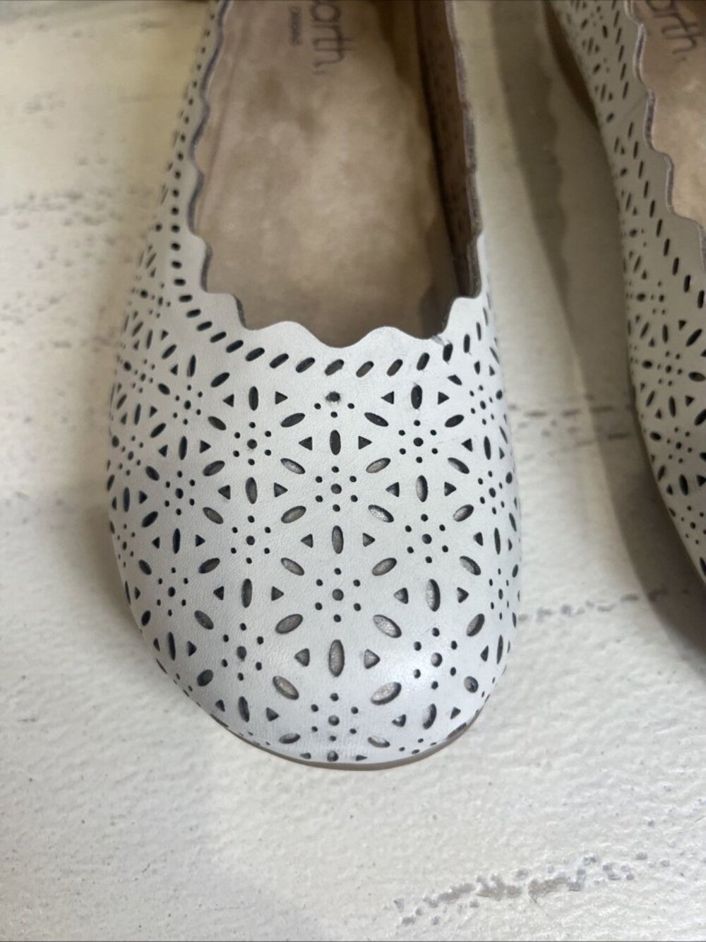 Earth Origins Geometric Ivory Slip-On Shoes Women Size 10N - Picture 4 of 12
